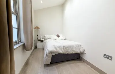 2 Bed Flat, High St, RG1