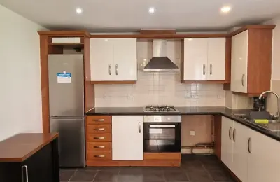 2 Bed Flat, John Dyde Close