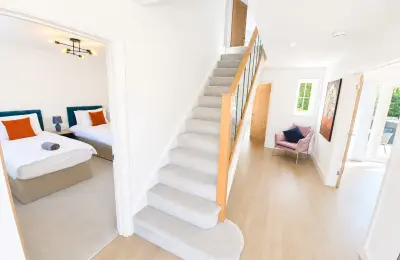 5 Bed Detached House, Stortford Road