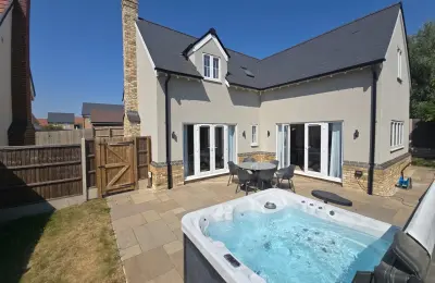 5 Bed Detached House, Stortford Road