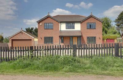 6 Bed Detached House, Wayside Bungalows, CM17